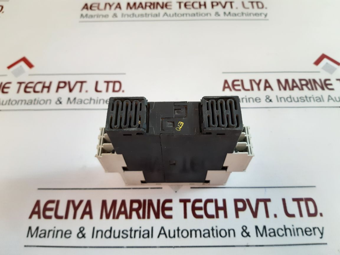 Siemens 3Rp1531-1Ap30 Time Relay