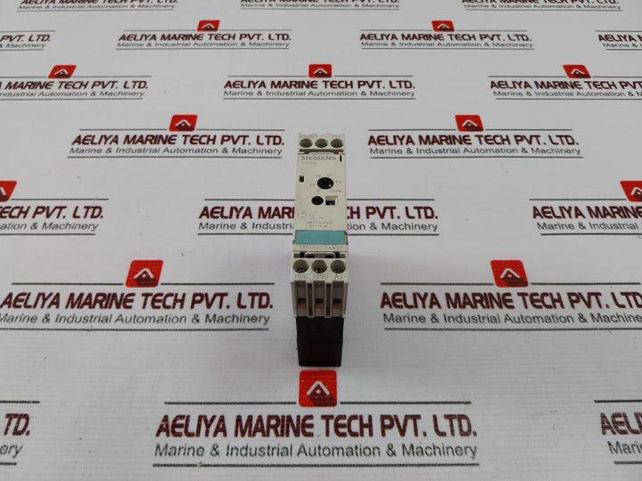 Siemens 3Rp1540-1An30 Simirel Time Relay 300V