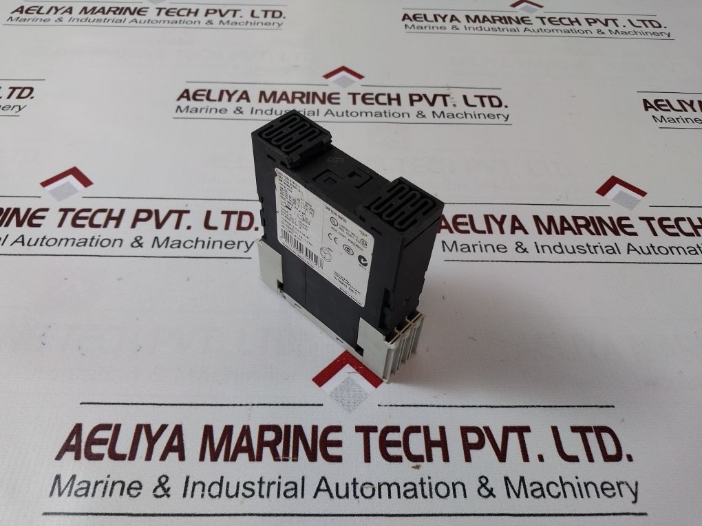Siemens 3Rp1574-1Np30 Time Relay