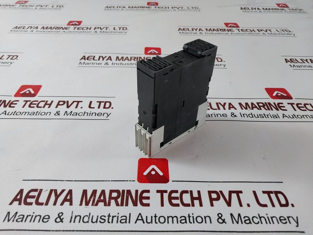 Siemens 3Rp1576-1Np30 Time Relay