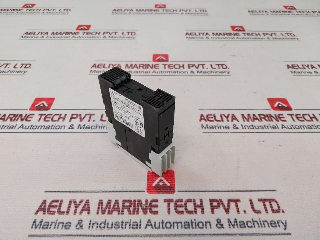 Siemens Simirel 3Rp1576-1Nq30 Time Relay