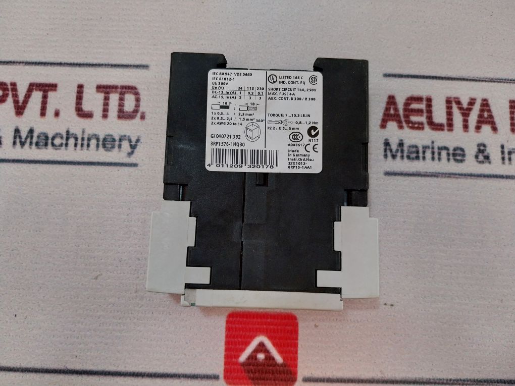 Siemens Simirel 3Rp1576-1Nq30 Time Relay