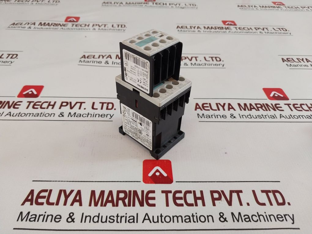 Siemens 3Rt1015-1Ab01 Contactor With 3Rh1911-1Fa22 Auxiliary Contact