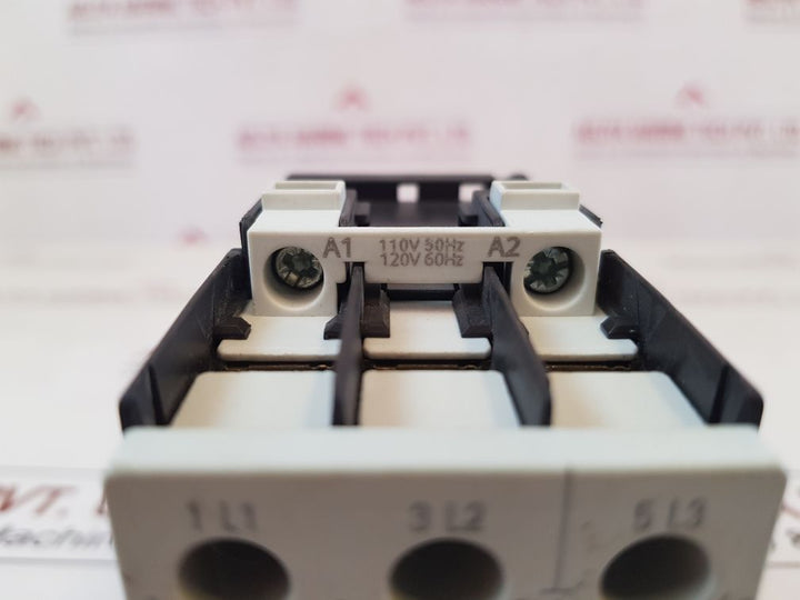 Siemens 3Rt1023-1A..0 Motor Starter Contactor
