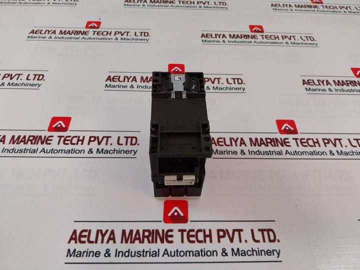 Siemens 3Rt1034-1Ag20 Contactor 110V 50/60Hz G/130304