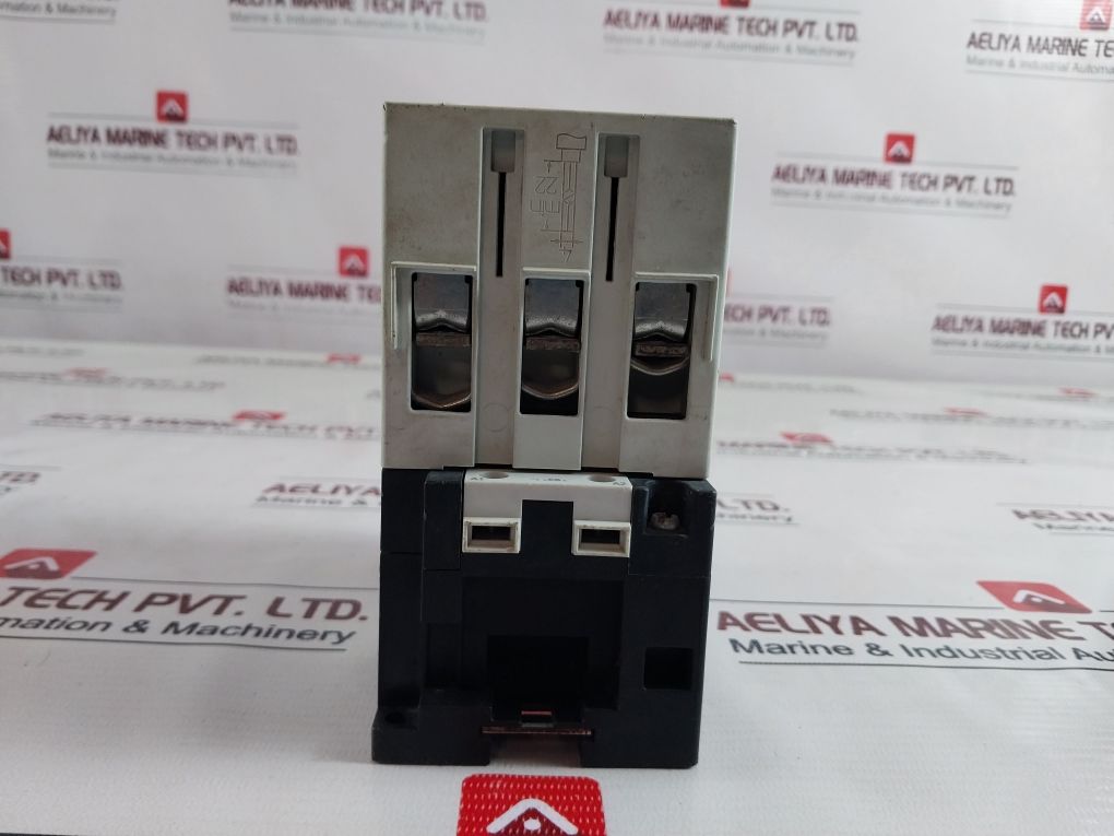 Siemens Sirius 3Rt1 046-1Ak60 Contactor 1000 V