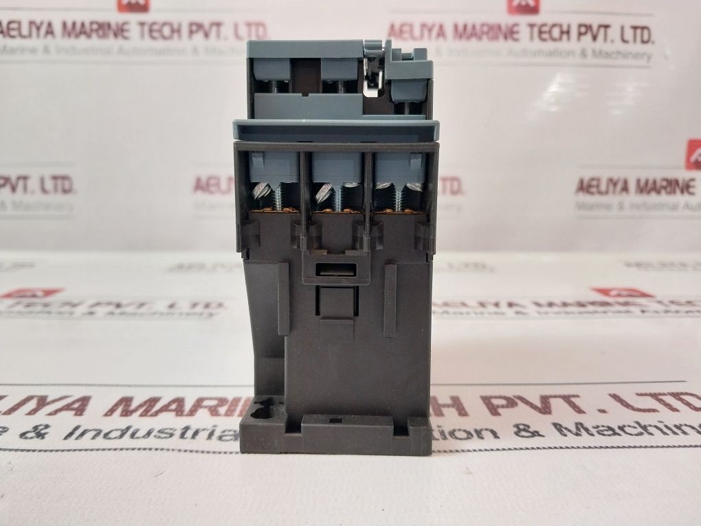 Siemens 3Rt2026-1Al20 Power Contactor 230V 50/60Hz