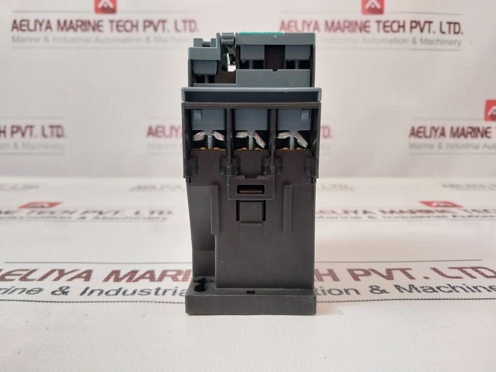 Siemens 3Rt20261Ag20 Contactor 110V 50/60Hz 35A 600 Vac