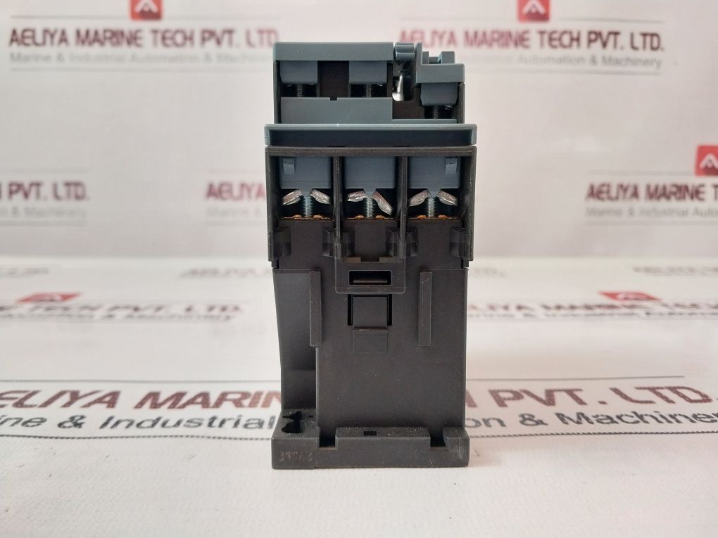 Siemens 3Rt20261Ag20 Contactor 110V 50/60Hz 35A 600 Vac