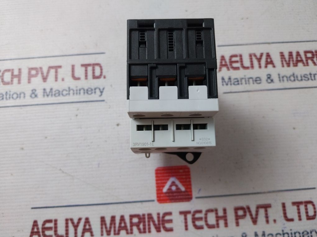 Siemens 3Rv1011-0Ga15 Circuit Breaker