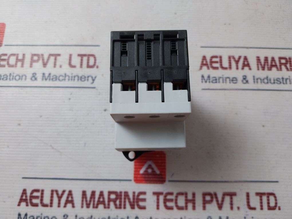 Siemens 3Rv1011-0Ga15 Circuit Breaker