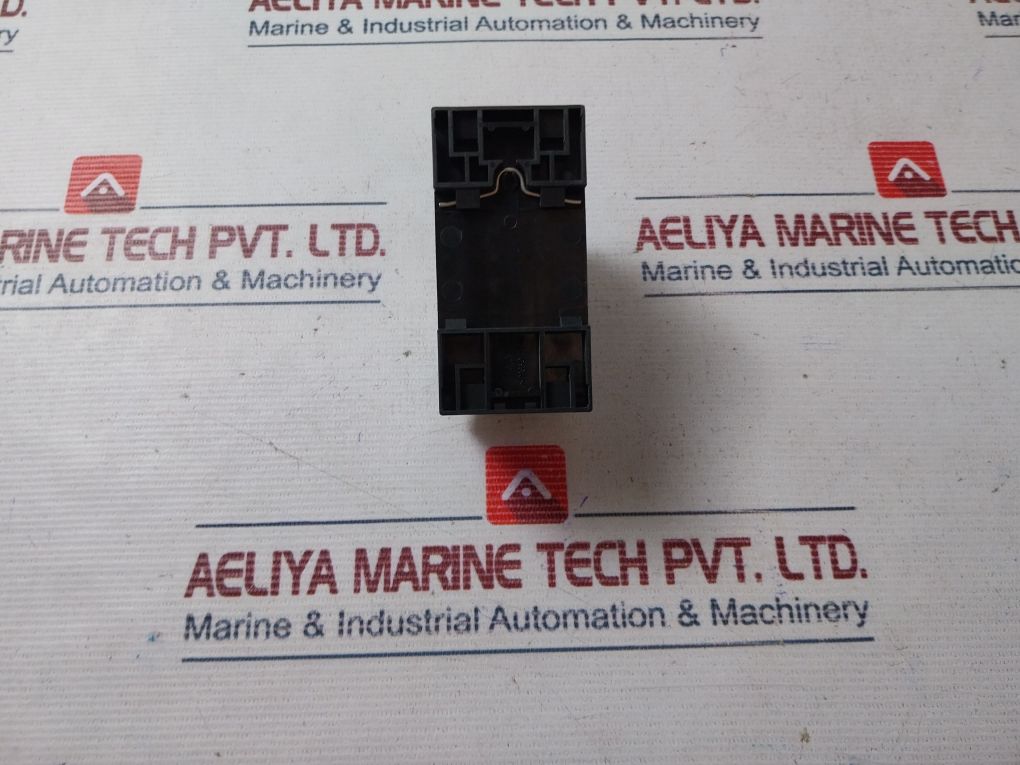 Siemens 3Rv1011-0Ga15 Circuit Breaker