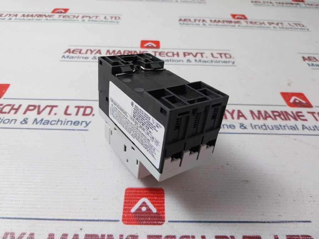Siemens 3Rv1011-0Ga15 Circuit Breaker