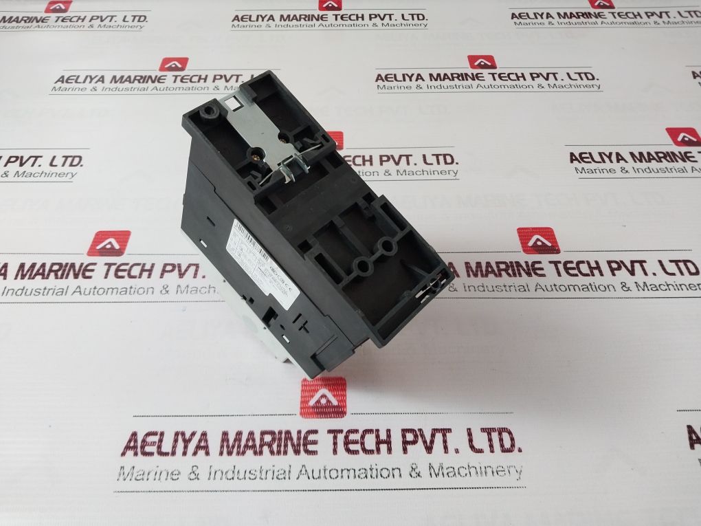 Siemens 3Rv1031-4Ha10 Circuit Breaker 650A 600V