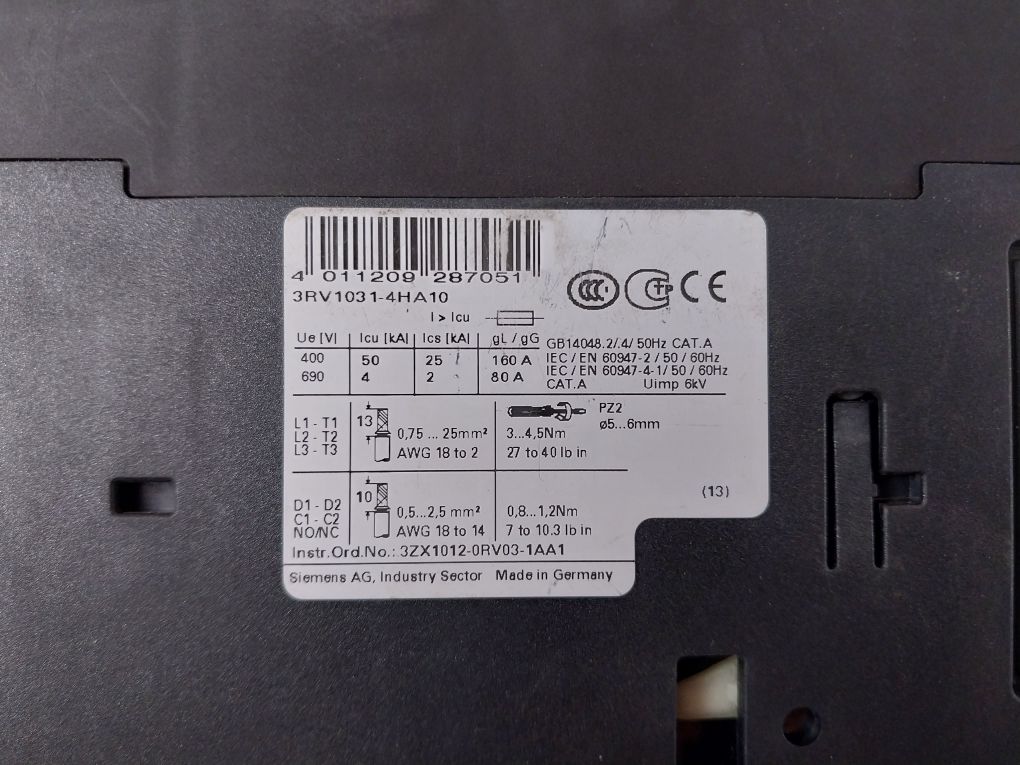 Siemens 3Rv1031-4Ha10 Circuit Breaker 650A 600V