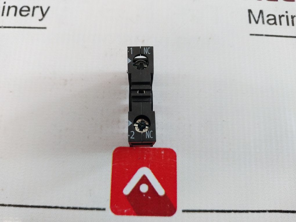 Siemens 3Sb3400-0C Contact Block With Push Button