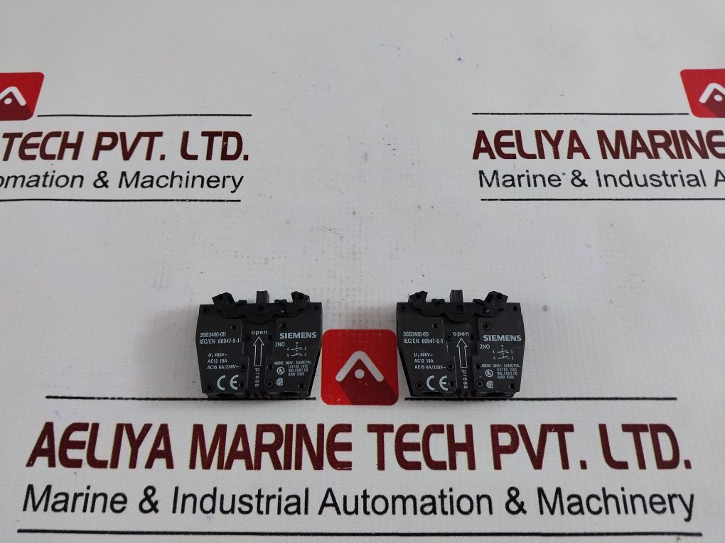 Siemens 3Sb3400-0D Selector Switch With Contact Block Set