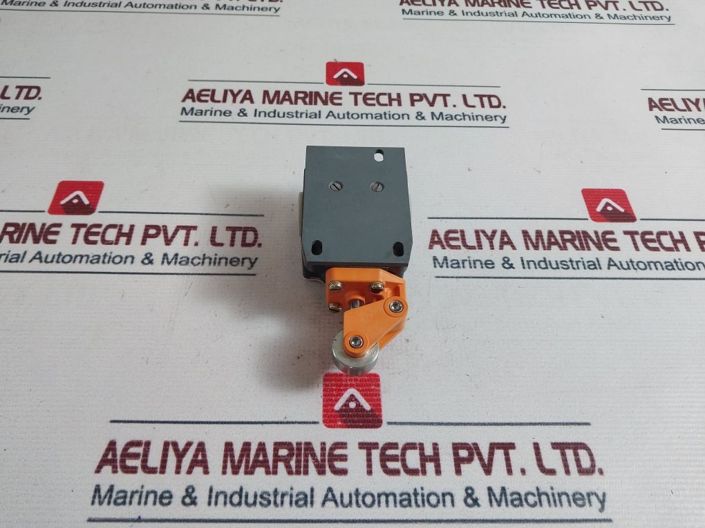 Siemens 3Se3100-1E-z Limit Switch Ac11 6A/220V