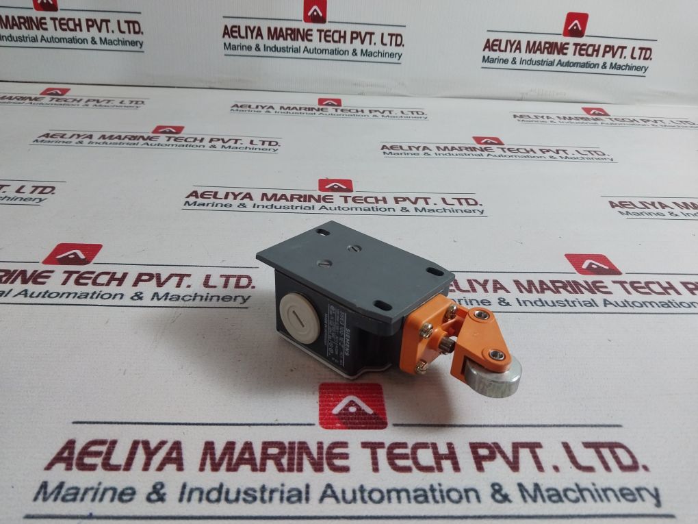 Siemens 3Se3100-1E-z Limit Switch Ac11 6A/220V