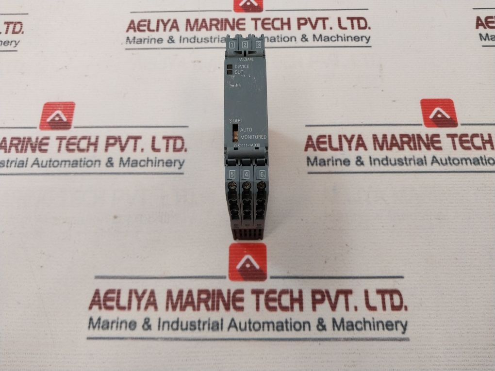 Siemens 3Sk1111-1Ab30 Safety Relay 300V