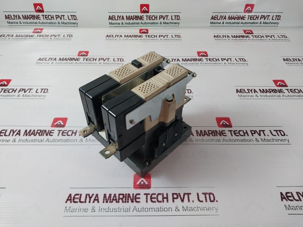 Siemens 3Tc48 17-0B 2 Pole Dc Contactor 600 Vdc Iec 158