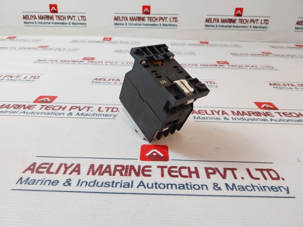 Siemens 3Tf3000-0A Contactor 230V