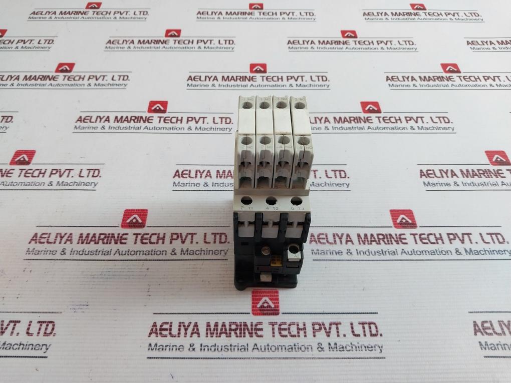 Siemens 3Tf32 00-0A Air Break (Power) Contactor W/ 3Tx4001-2A 1Nc Ip20