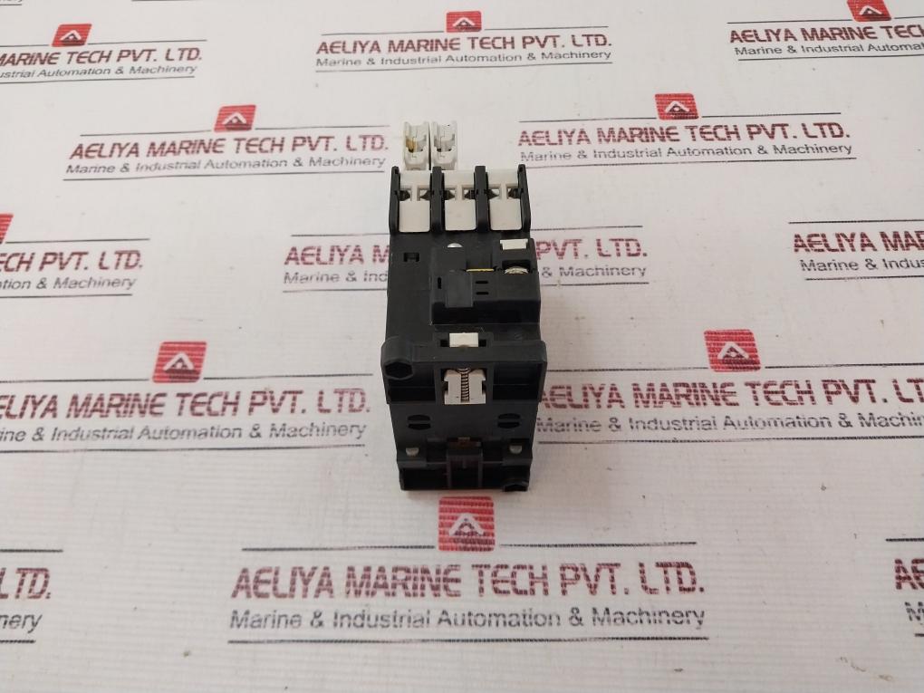 Siemens 3Tf32 00-0A Air Break (Power) Contactor W/ 3Tx4001-2A Contact Block