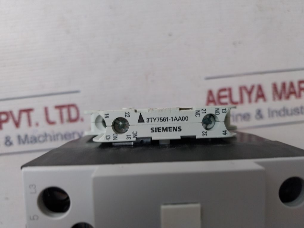 Siemens 3Tf4422-0Bb4 Contactor Dc 24V