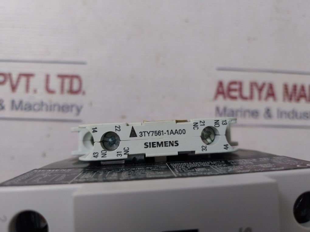 Siemens 3Tf4422-0Bb4 Contactor Dc 24V