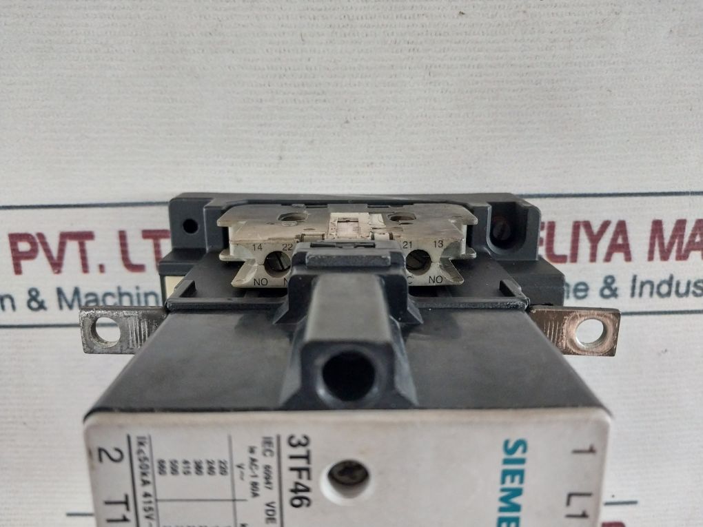 Siemens 3Tf46 Contactor 220-264V 50-60Hz