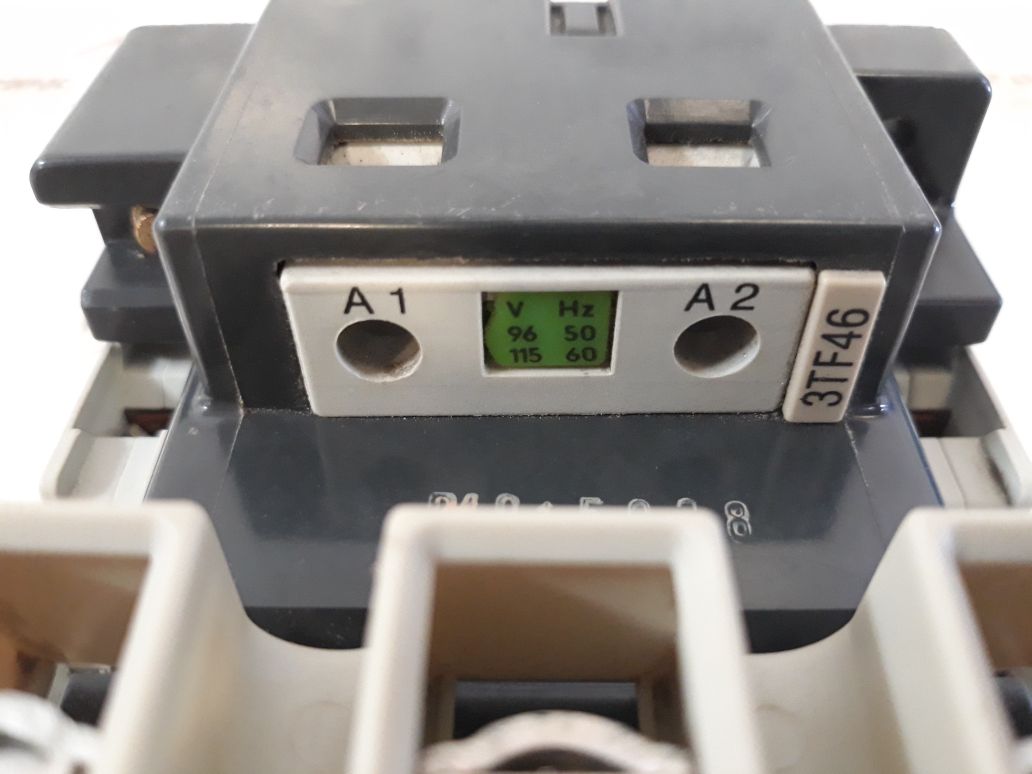 Siemens 3Tf46 Contactor 690V