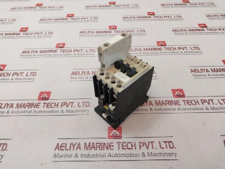 Siemens 3Th30 31-0A Air Break (Aux) Contactor Relay 132V 50-60Hz hh