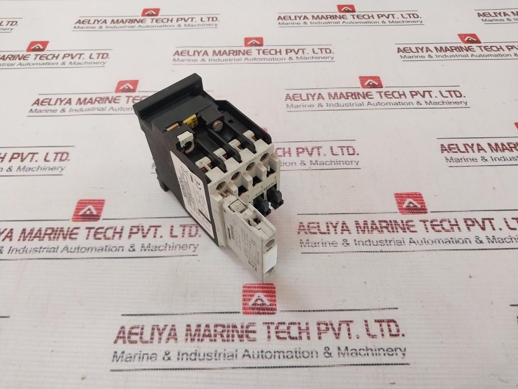 Siemens 3Th30 31-0A Air Break (Aux) Contactor Relay 132V 50-60Hz hh