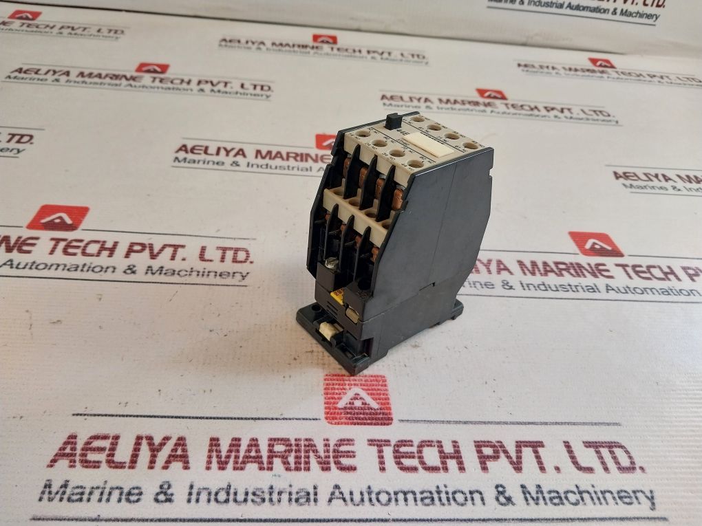 Siemens 3Th82 44-0A Air Break (Aux) Contactor Relay