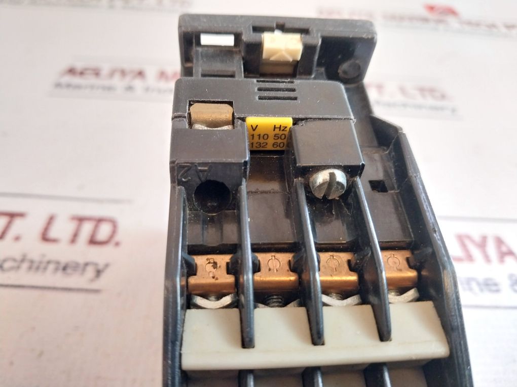 Siemens 3Th82 44-0A Air Break (Aux) Contactor Relay