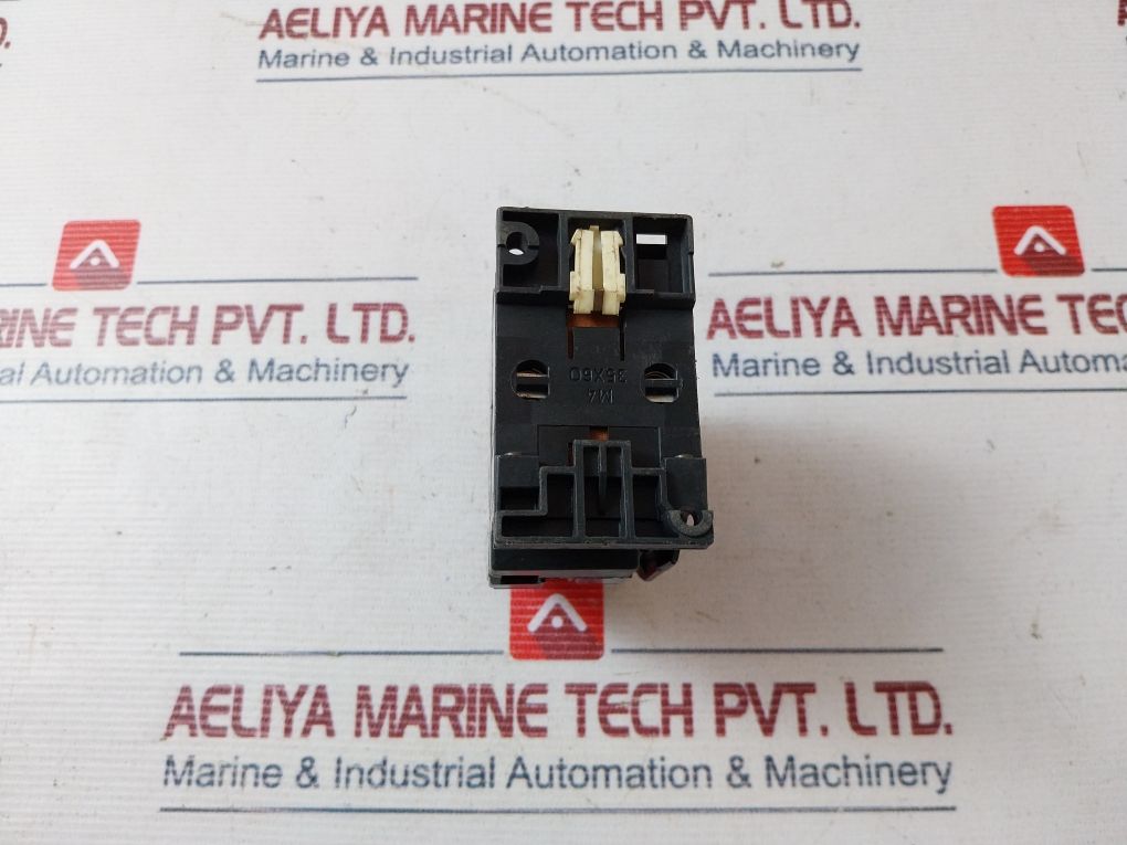 Siemens 3Th82 44-0A Air Break Auxiliary Contactor Relay