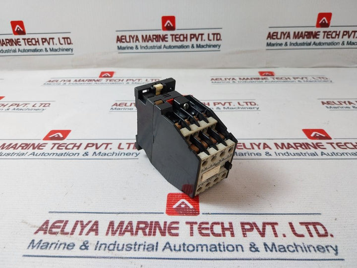 Siemens 3Th82 44-0A Air Break Auxiliary Contactor Relay
