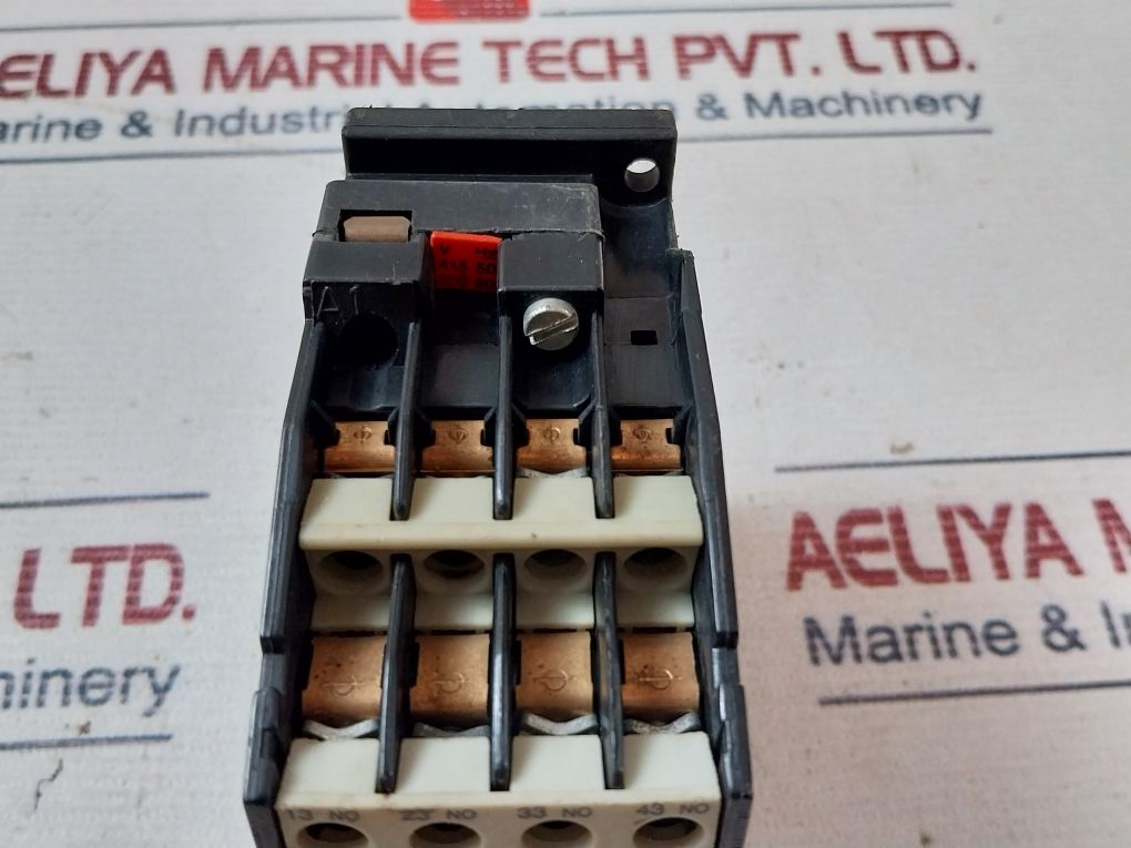 Siemens 3Th82 44-0A Air Break Auxiliary Contactor Relay