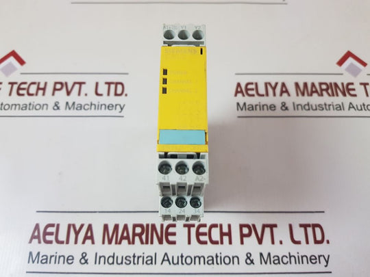 Siemens 3Tk2821-1Cb30 Safety Relay