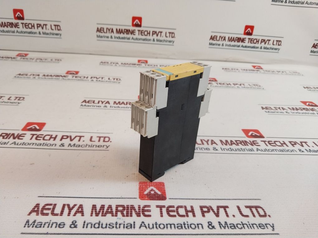 Siemens 3Tk2821-1Cb30 Safety Relay 24V Ac/Dc