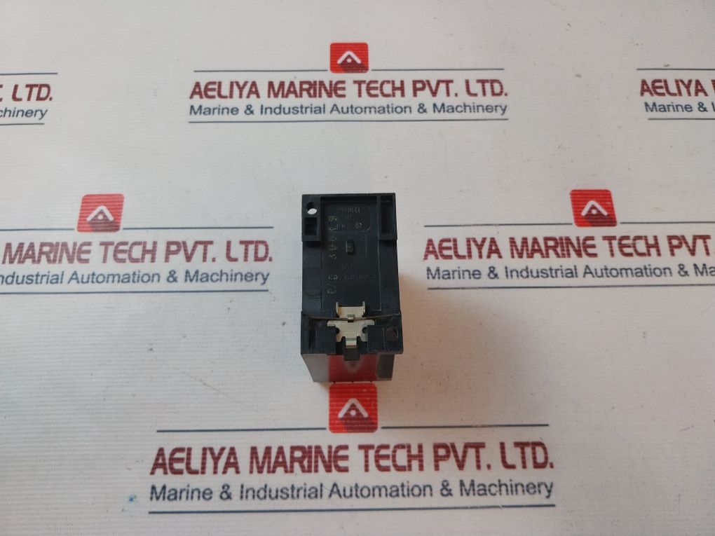 Siemens 3Tx4701-0An1 Switch-off Delay 110V 50/60 Hz