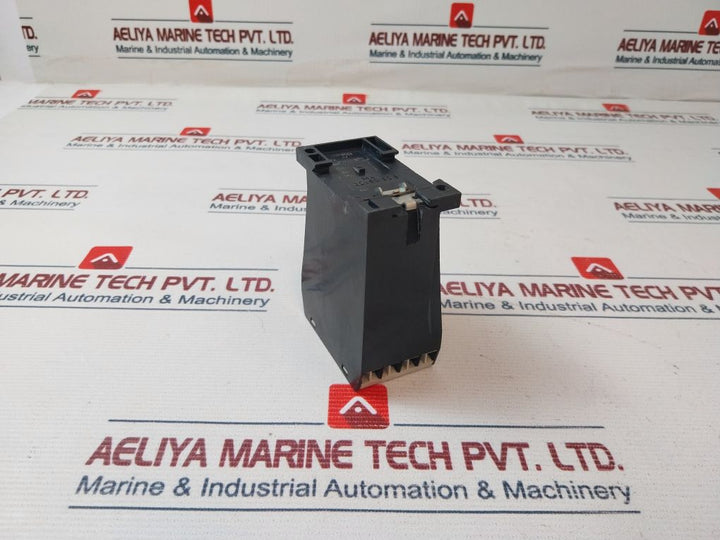 Siemens 3Tx4701-0An1 Switch-off Delay 110V 50/60 Hz