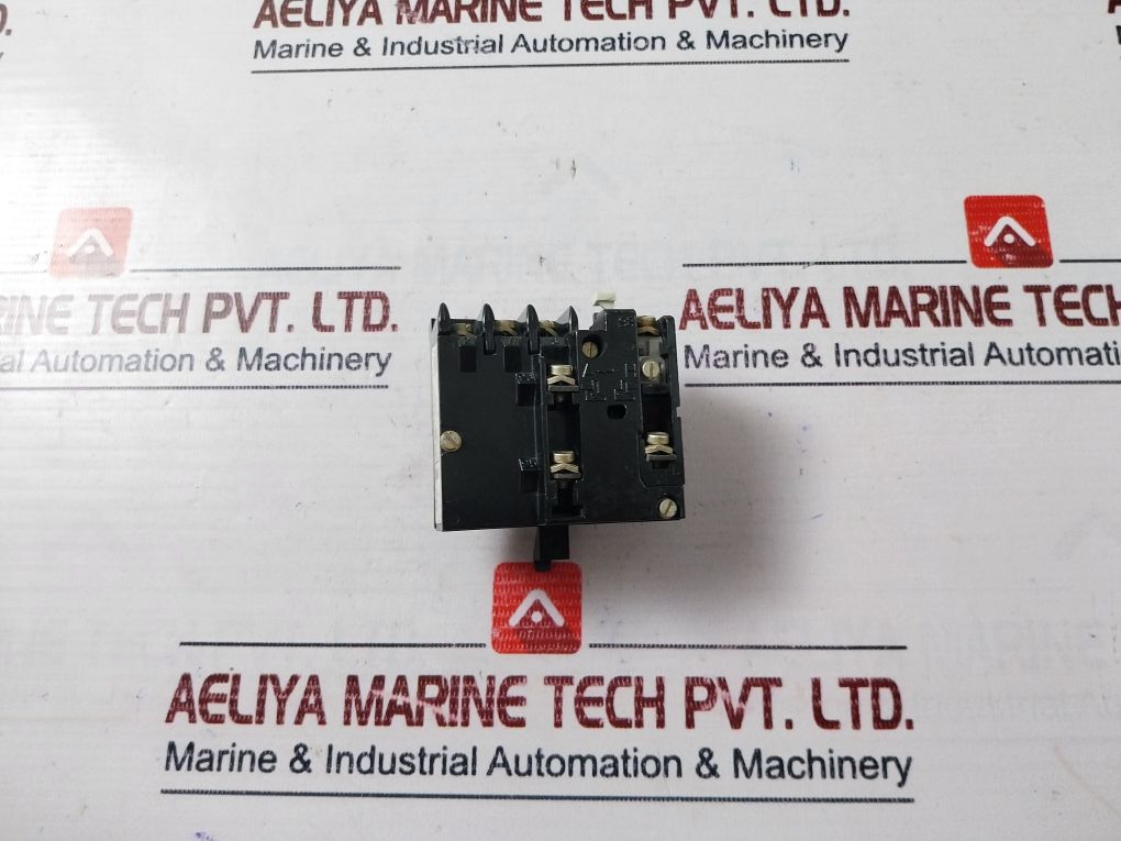 Siemens 3Ua4801-0U Overload Relay 550V Ac 14-18A