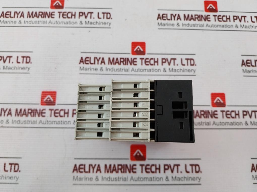 Siemens 3Uf7000-1Au00-0 Motor Control Relay 3A 230V 50/60Hz