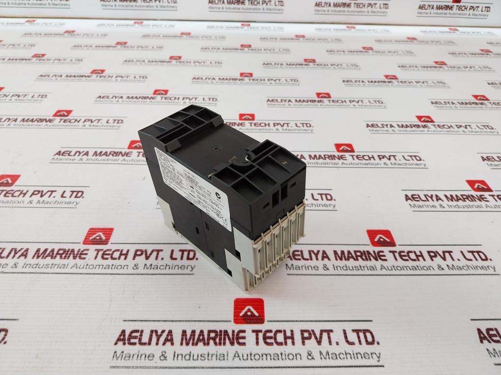 Siemens 3Uf7000-1Au00-0 Motor Control Relay 3A 230V 50/60Hz