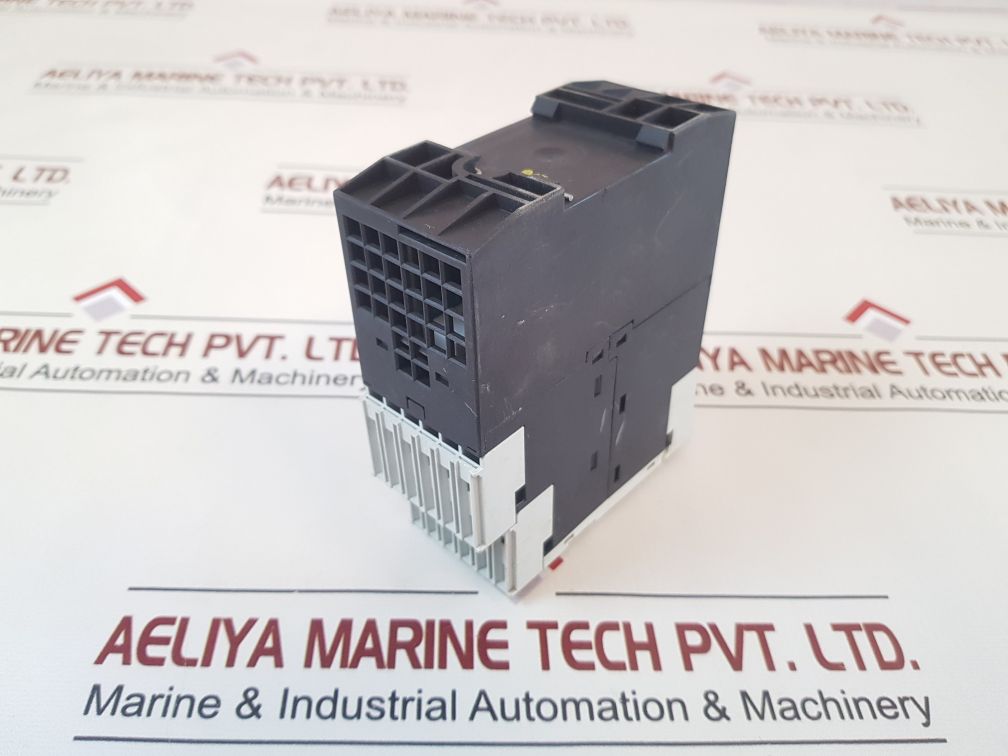 Siemens 3Uf7010-1Ab00-0 Simocode Pro V Basic Unit Profibus Dp Interface