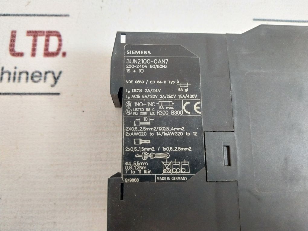 Siemens 3Un2100-0An7 Thermistor Protection Relay 120V