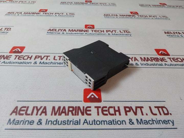Siemens 3Un21 00-0Ab4 Thermistor Protective Relay Module