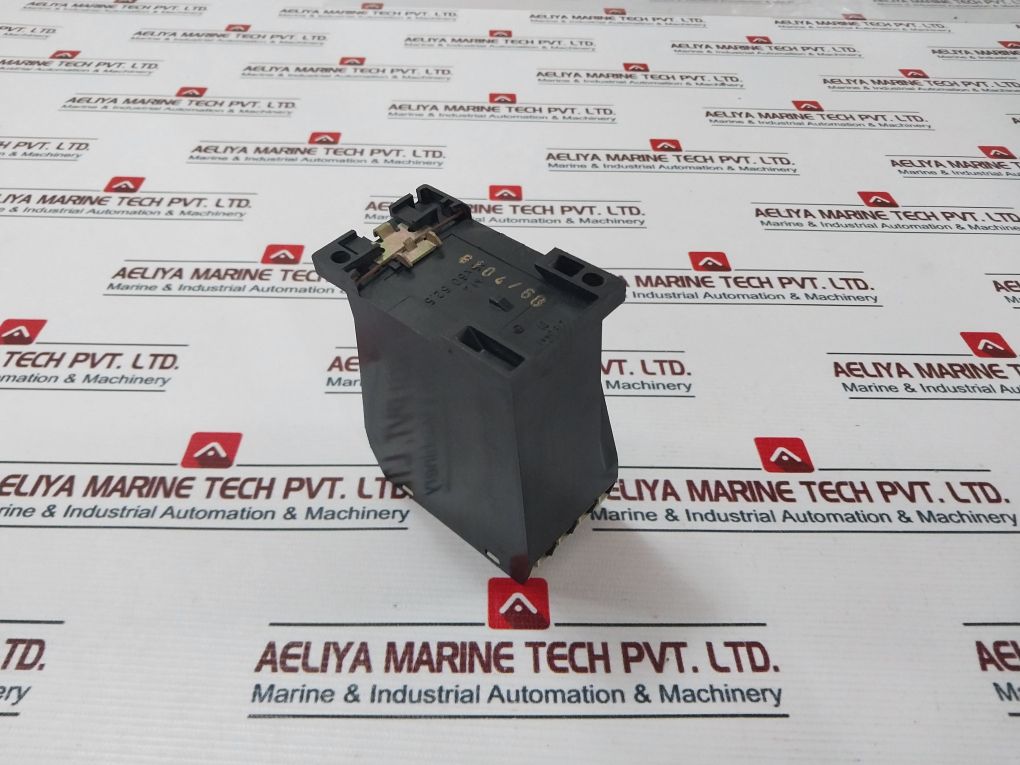 Siemens 3Un6 004 Contactor 220V 40-60Hz 2190441